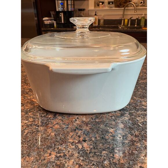 Vintage Corning Ware Blue Cornflower 3 qt Casserole with Lid Excellent Cond - Picture 2 of 13